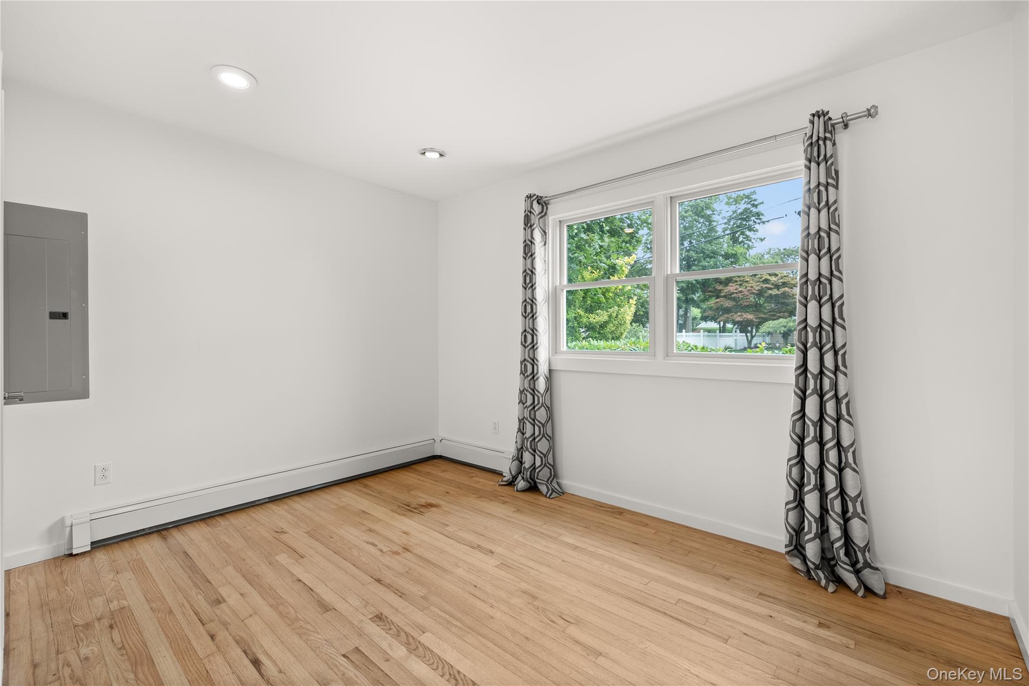 Single Family Bayview Avenue  Suffolk County, NY 11751, MLS-1033491-23