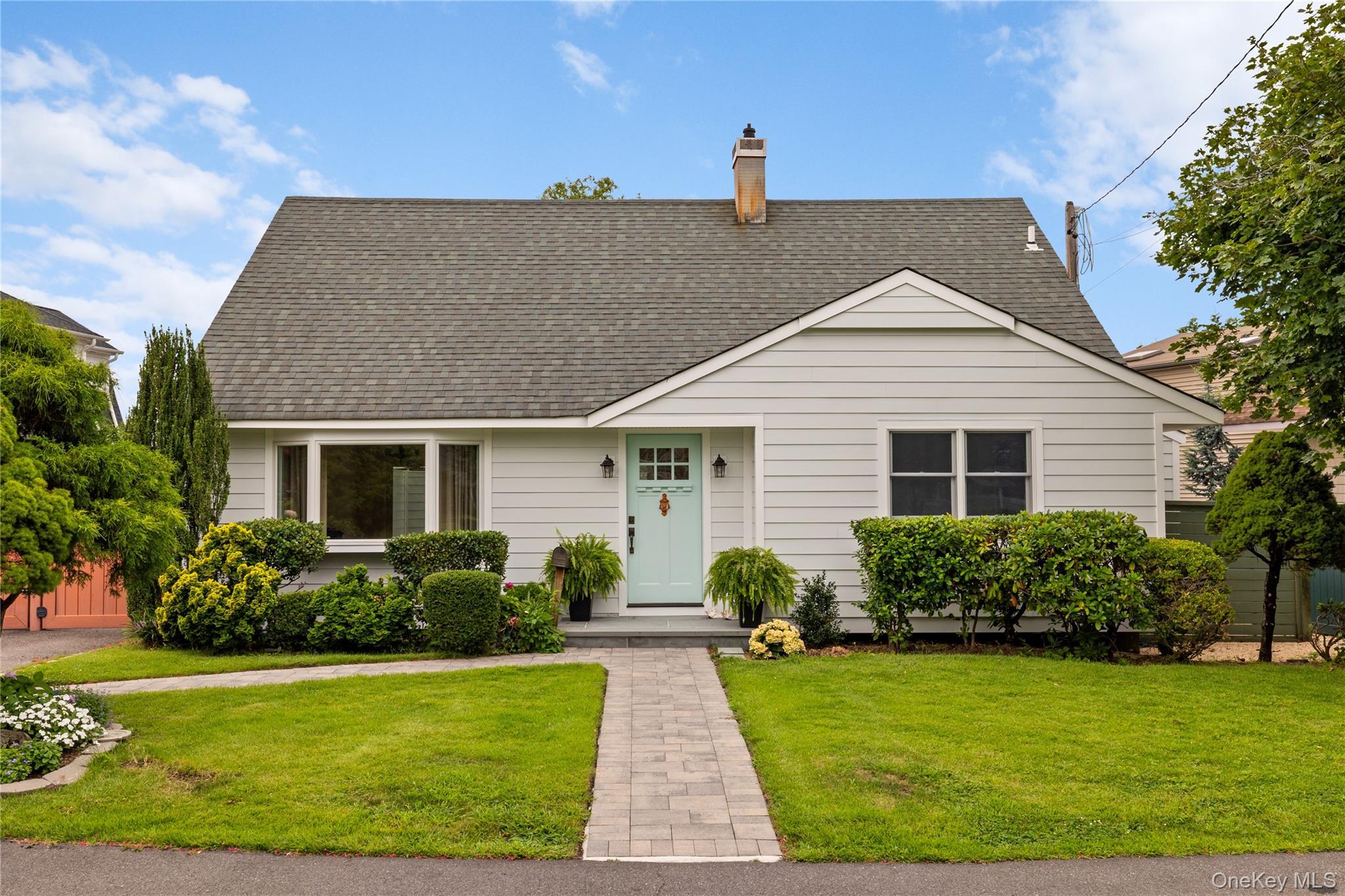 Single Family Bayview Avenue  Suffolk County, NY 11751, MLS-1033491-4