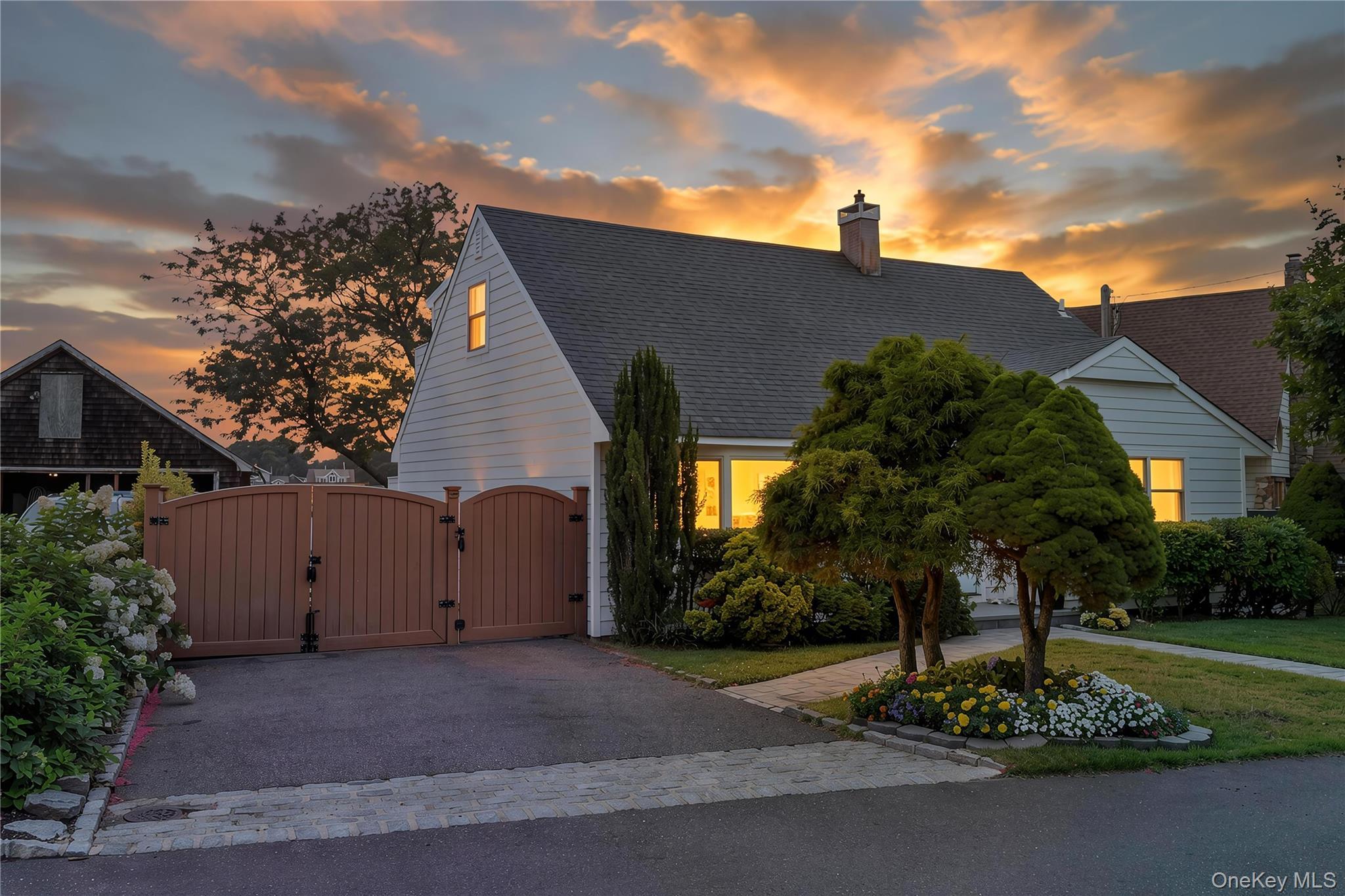 Single Family Bayview Avenue  Suffolk County, NY 11751, MLS-1033491-8