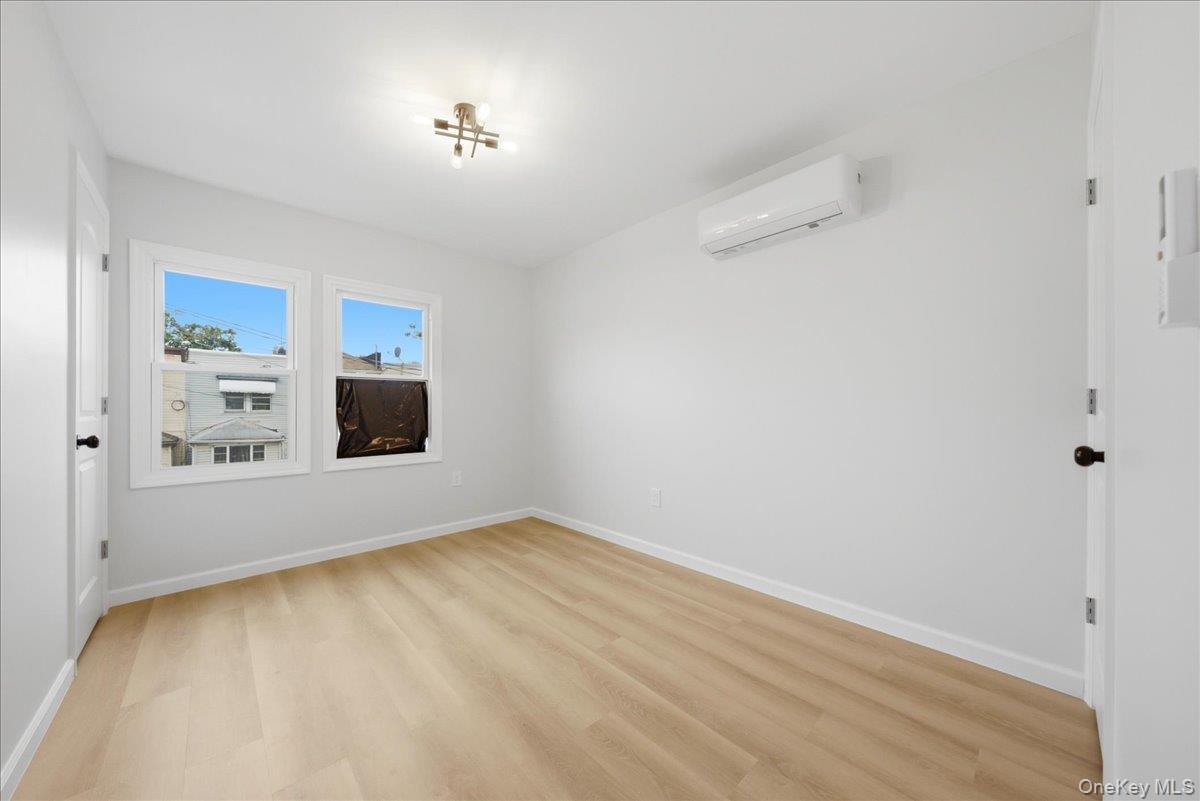 Single Family 154th Street Queens, NY 11434, MLS-1033492-17