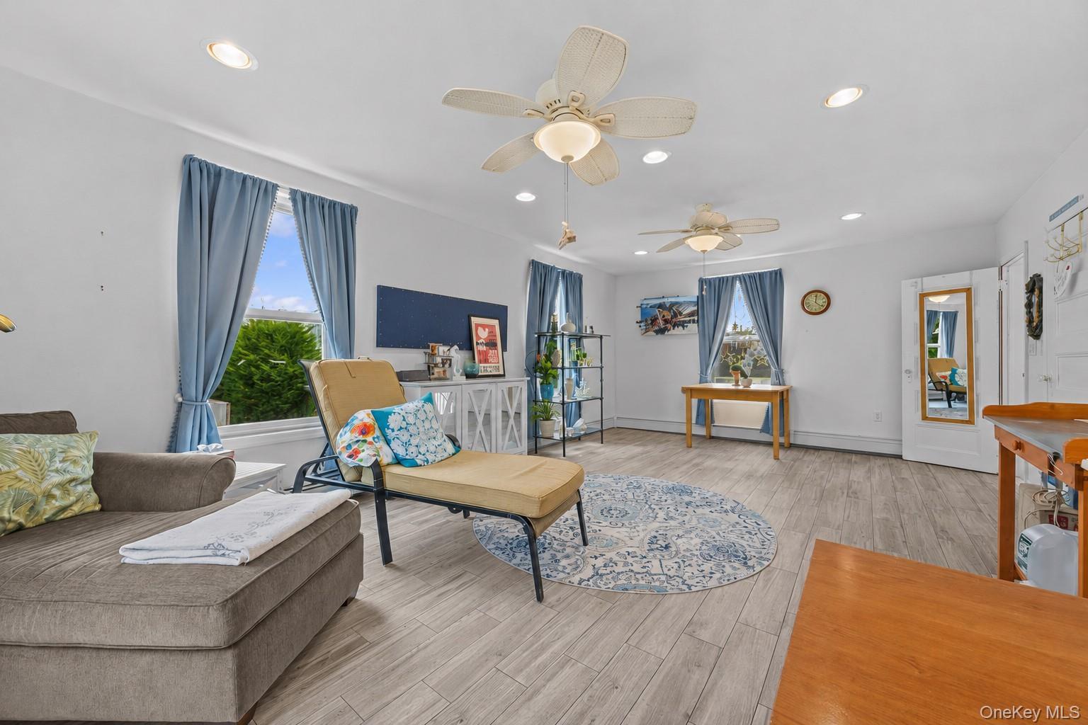 Single Family Beach 137th Street  Queens, NY 11694, MLS-1033528-17