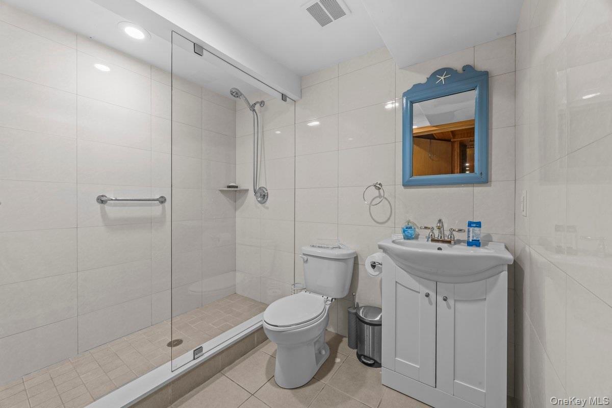 Single Family Beach 137th Street  Queens, NY 11694, MLS-1033528-32