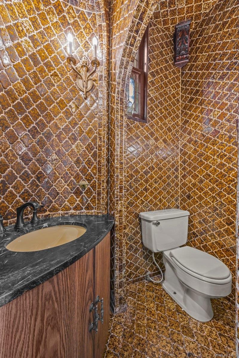 Single Family Beach 137th Street  Queens, NY 11694, MLS-1033528-8