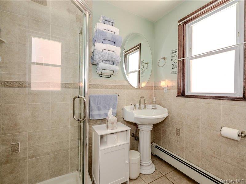 Single Family Edison Avenue Bronx, NY 10465, MLS-1033555-11