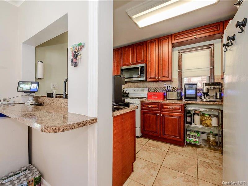 Single Family Edison Avenue Bronx, NY 10465, MLS-1033555-7