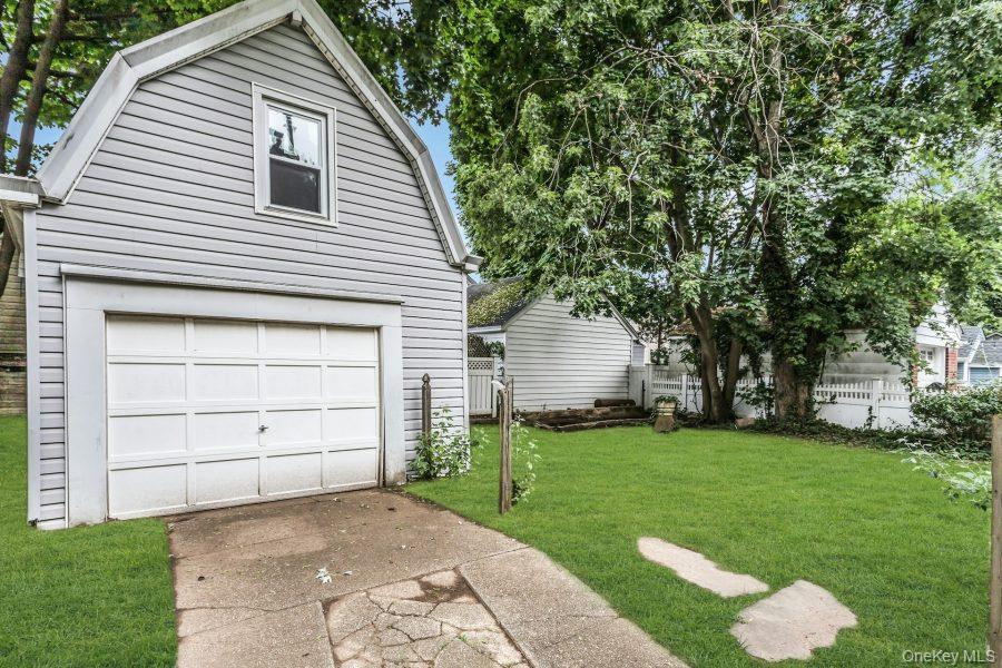 Single Family Emerson Avenue  Nassau County, NY 11001, MLS-1033558-22