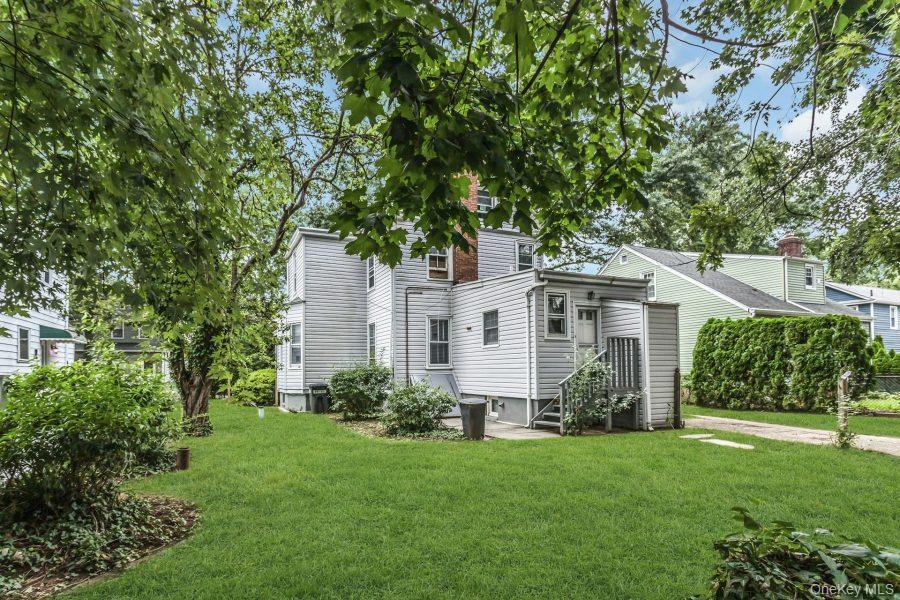 Single Family Emerson Avenue  Nassau County, NY 11001, MLS-1033558-23