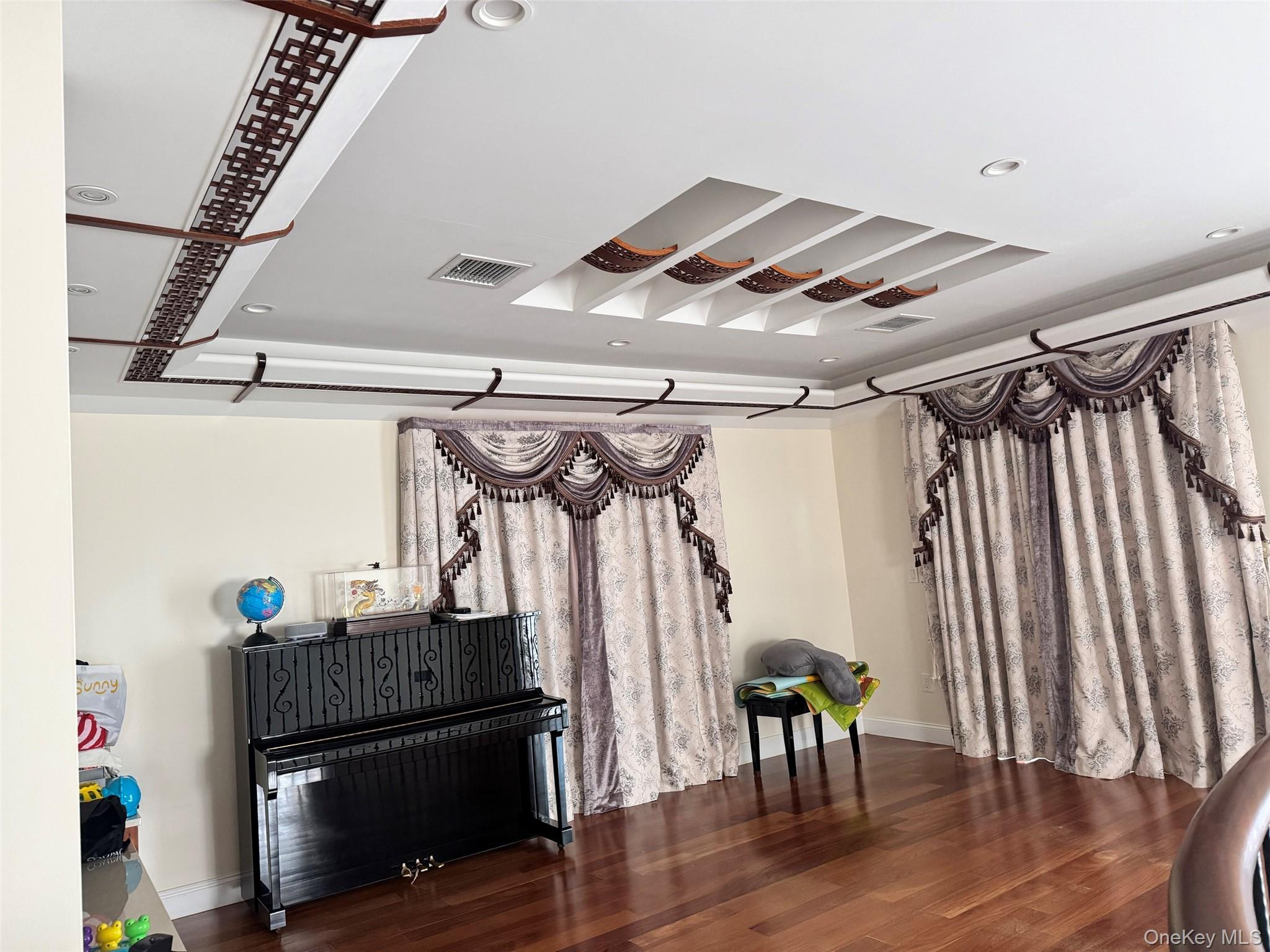 Single Family 18th Avenue Queens, NY 11357, MLS-1033566-10