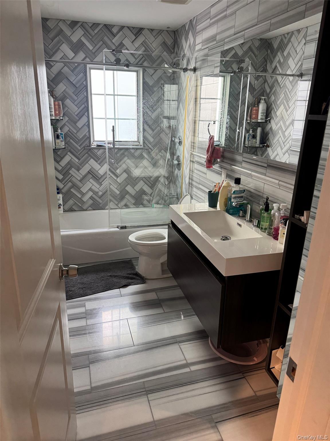 Single Family 18th Avenue Queens, NY 11357, MLS-1033566-15