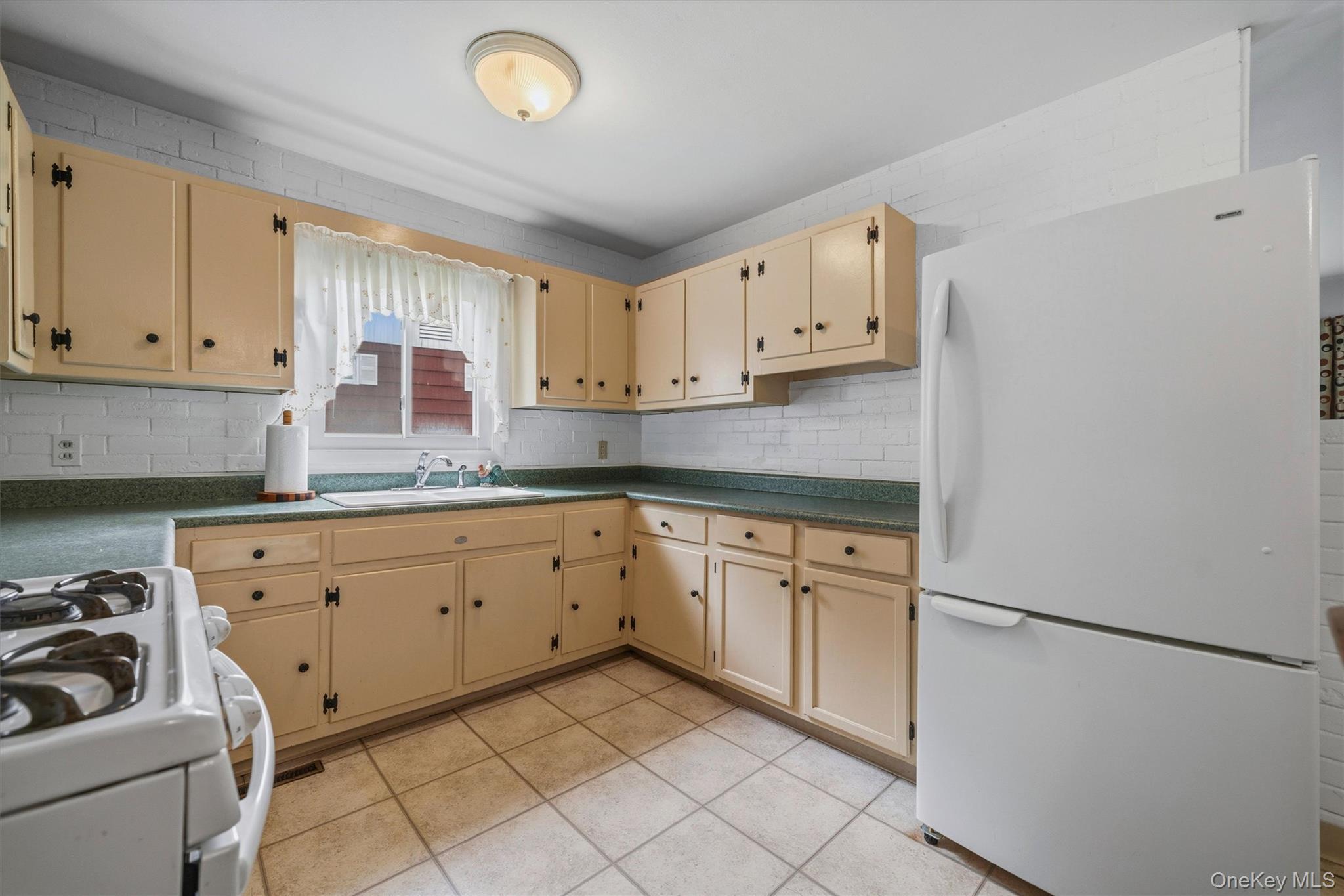 Single Family Keystone Park  Orange County, NY 10940, MLS-1033567-9