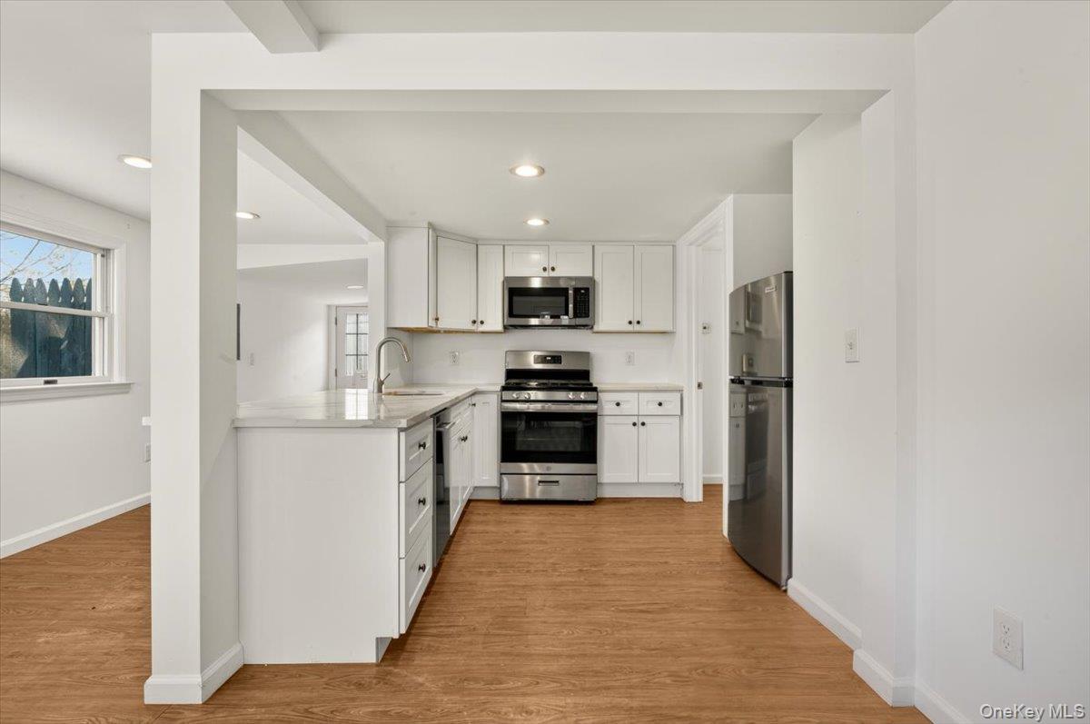 Single Family Lake Shore Drive Suffolk County, NY 11772, MLS-1033570-4
