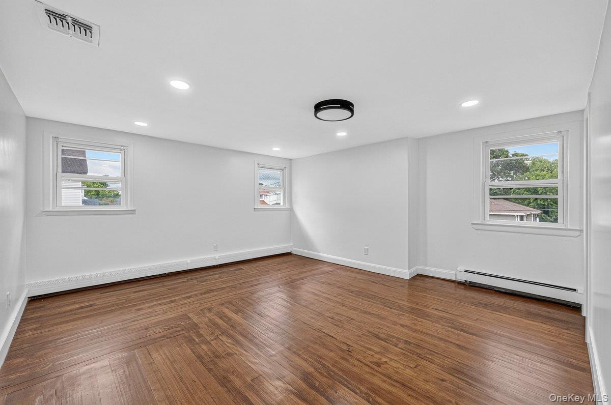 Single Family Lake Shore Drive Suffolk County, NY 11772, MLS-1033592-10