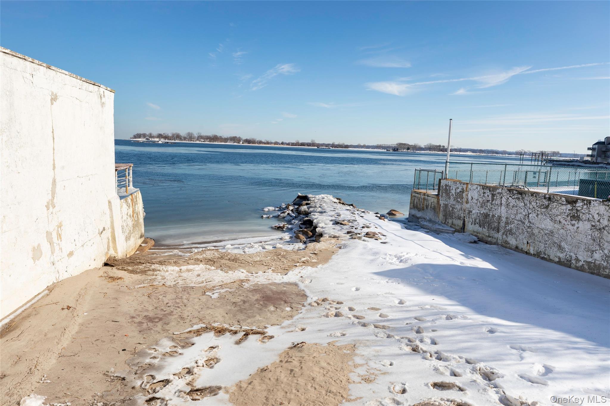 Single Family Beach Street Bronx, NY 10464, MLS-1033601-11
