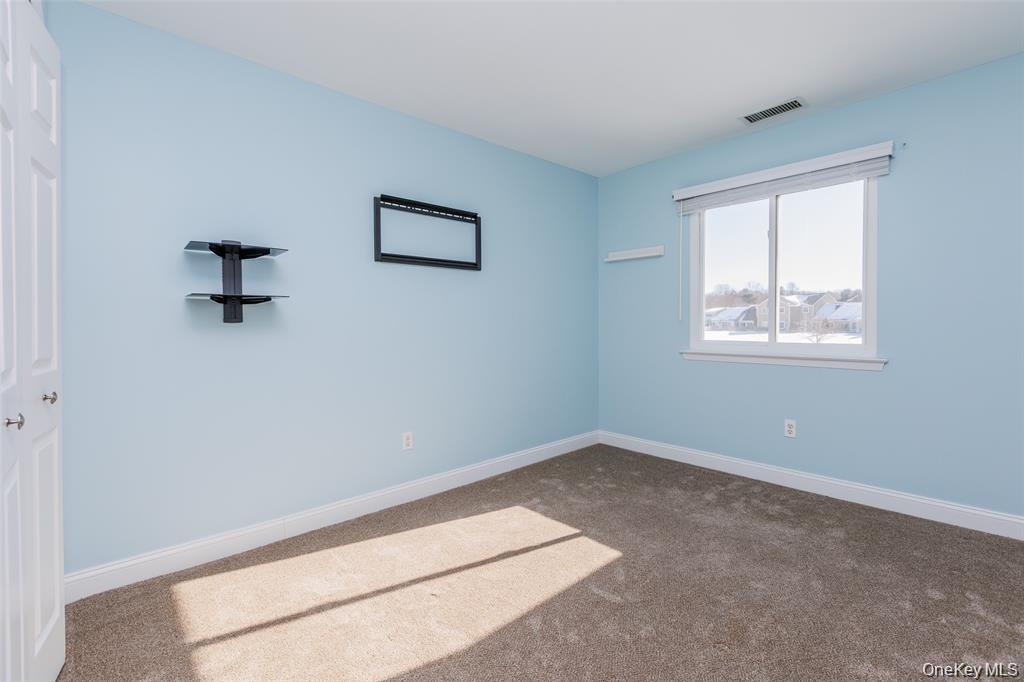Single Family Birchwood Park Drive Suffolk County, NY 11953, MLS-1033609-16