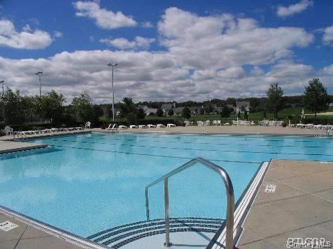 Single Family Birchwood Park Drive Suffolk County, NY 11953, MLS-1033609-29