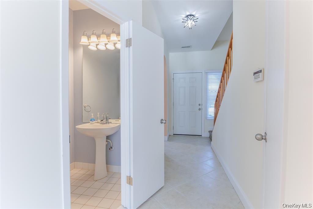 Single Family Birchwood Park Drive Suffolk County, NY 11953, MLS-1033609-8