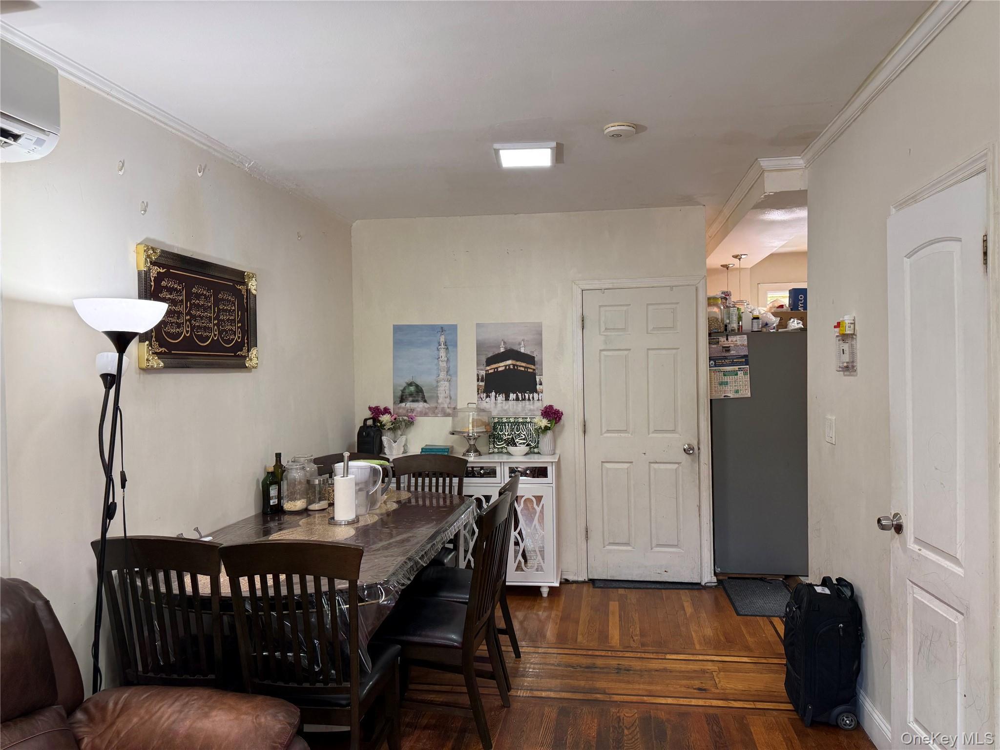 Single Family 50th Street  Queens, NY 11377, MLS-1033610-3