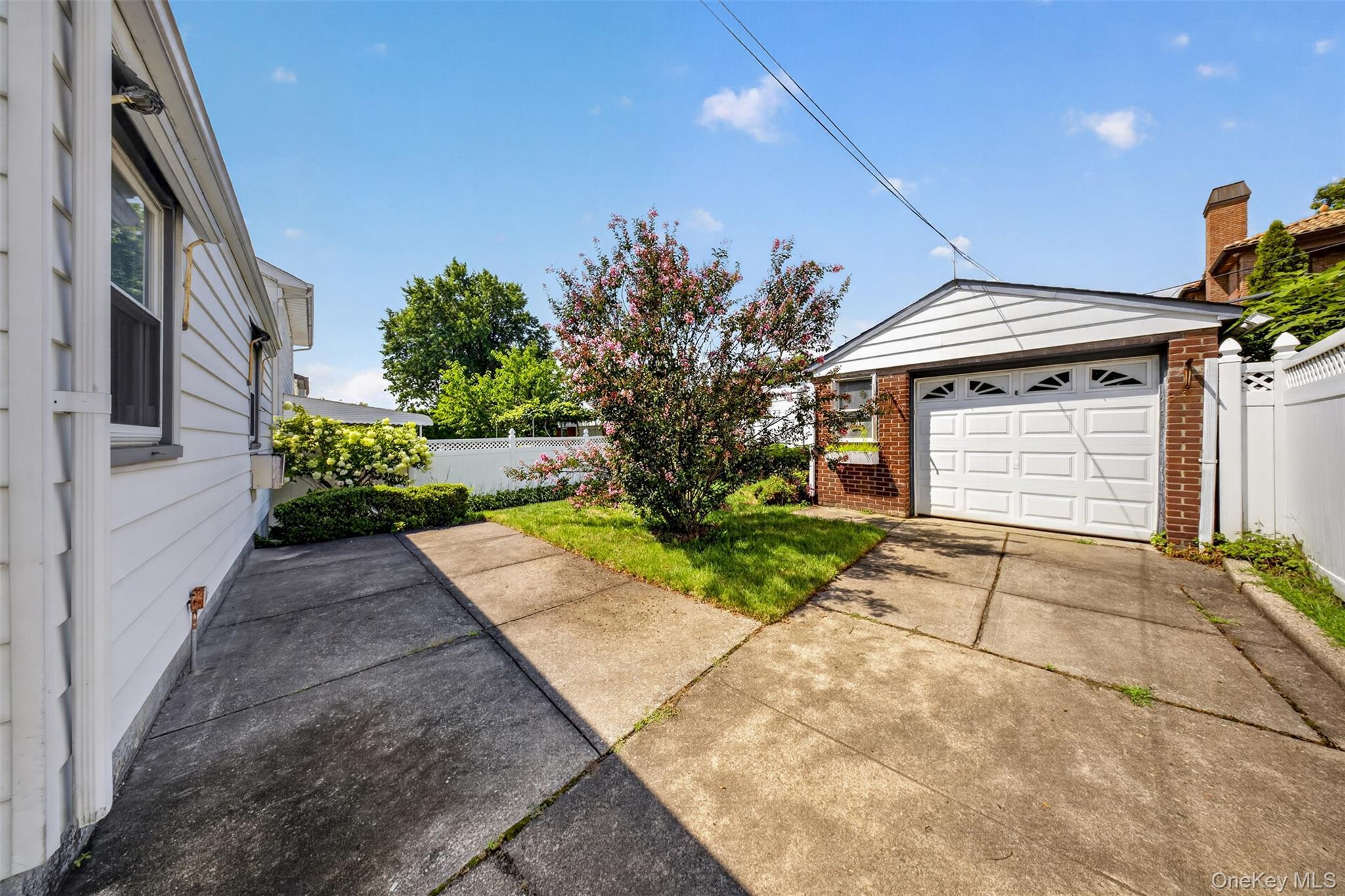 Single Family 141st Street  Queens, NY 11357, MLS-1033629-16