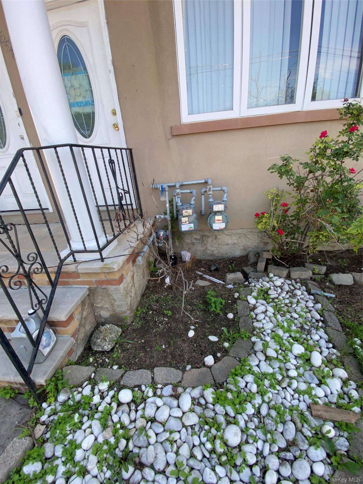 Single Family Beach 67th Street  Queens, NY 11692, MLS-1033645-5