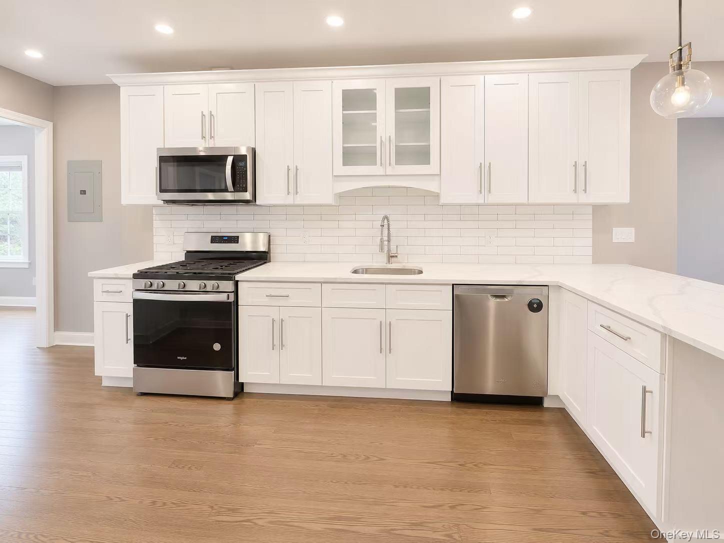Single Family Jay Ave  Queens, NY 11378, MLS-1033647-3