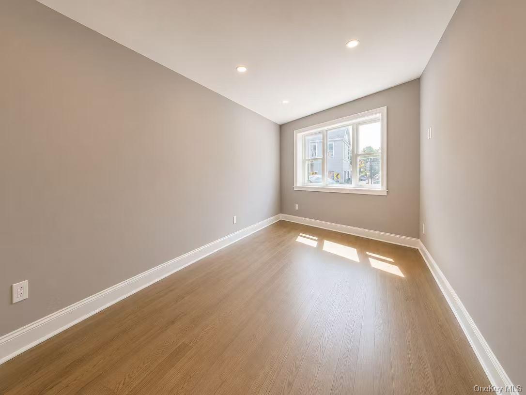 Single Family Jay Ave  Queens, NY 11378, MLS-1033647-4