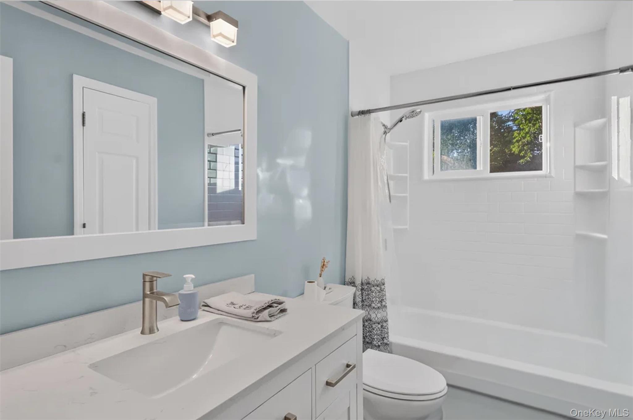 Single Family W End Avenue Suffolk County, NY 11967, MLS-1033653-15
