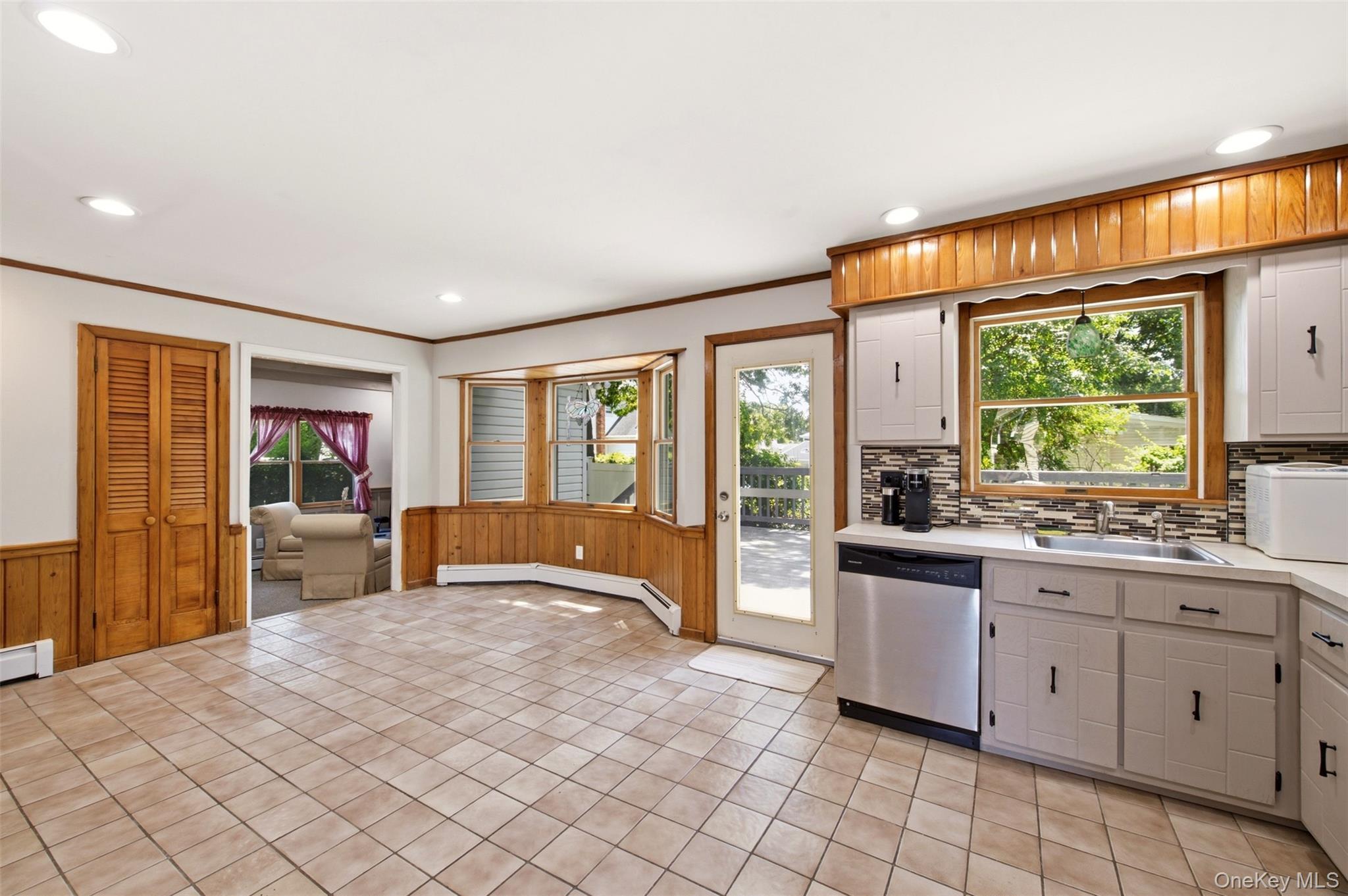 Single Family Musket Drive  Suffolk County, NY 11967, MLS-1033659-10