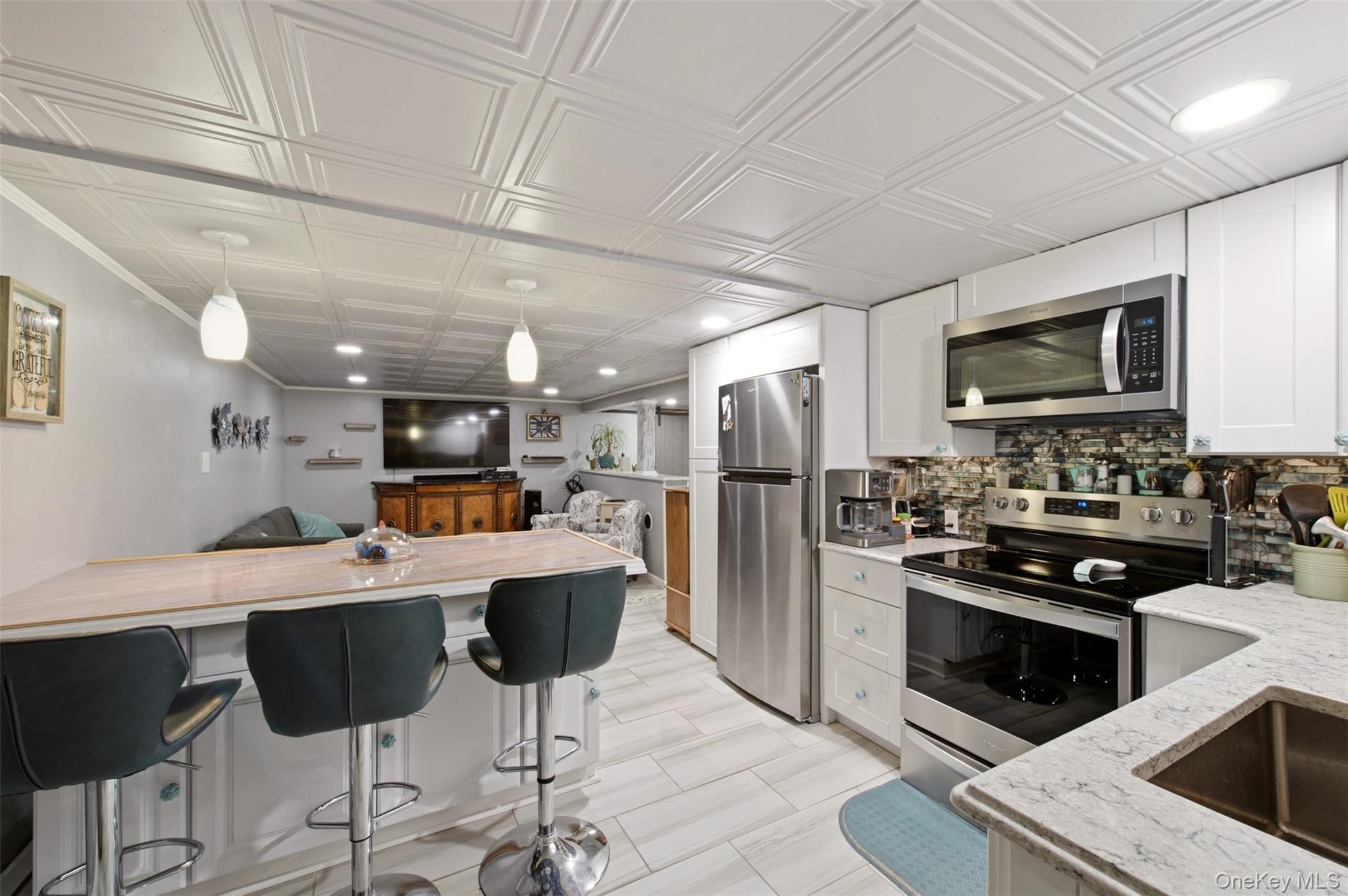 Single Family Musket Drive  Suffolk County, NY 11967, MLS-1033659-21