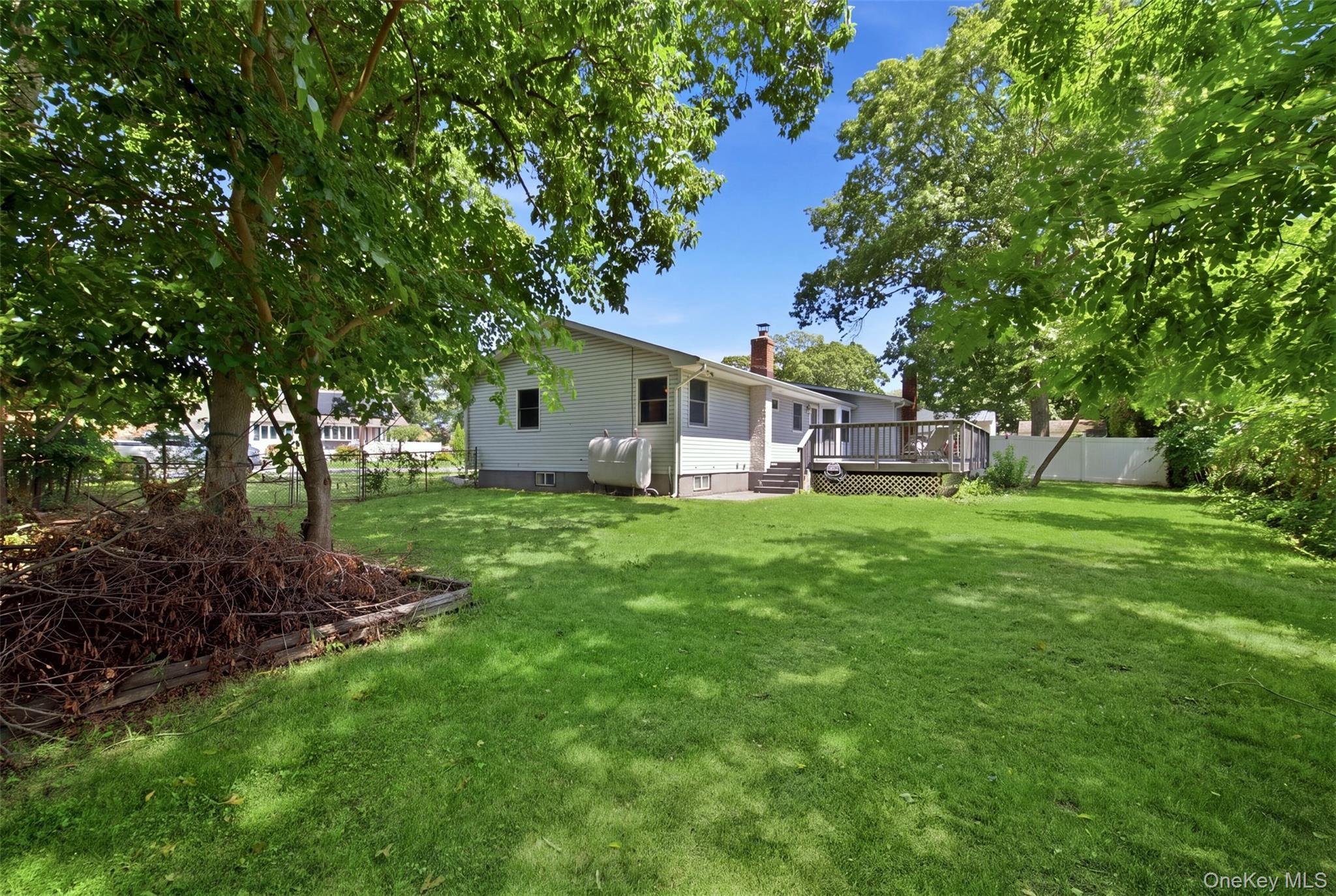 Single Family Musket Drive  Suffolk County, NY 11967, MLS-1033659-26