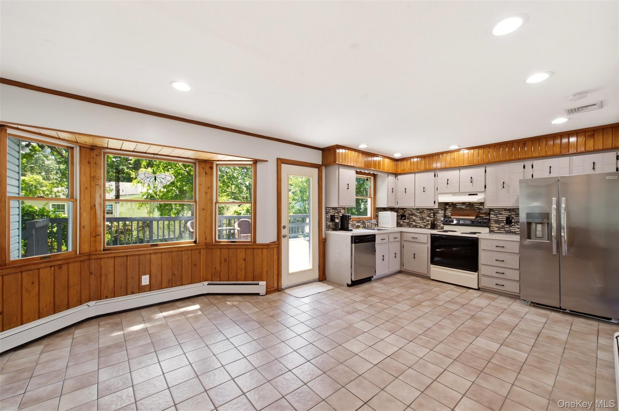 Single Family Musket Drive  Suffolk County, NY 11967, MLS-1033659-8