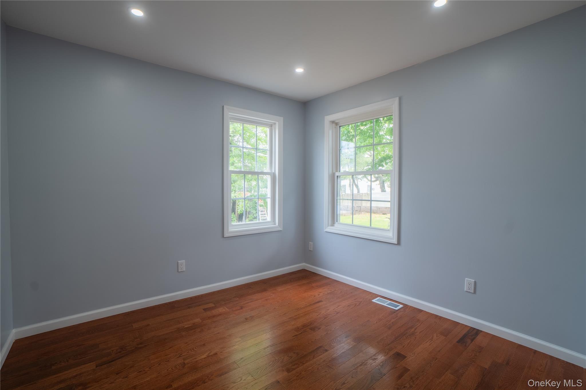Single Family Maple Avenue  Nassau County, NY 11714, MLS-1033671-10