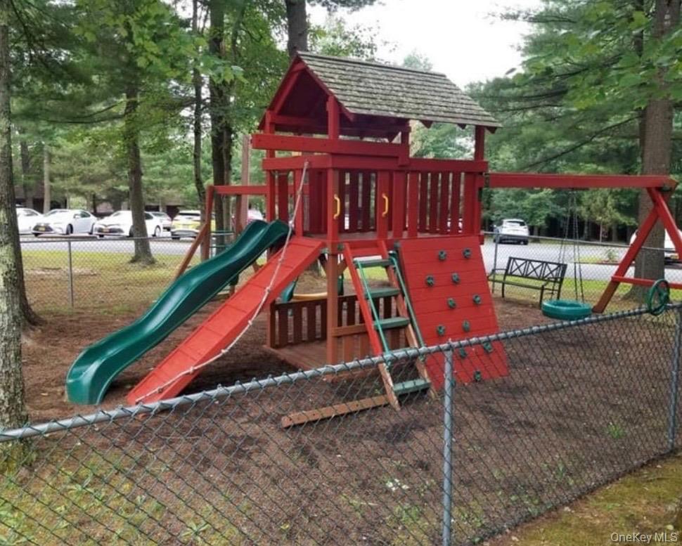 Single Family Lakeview Terrace  Sullivan County, NY 12701, MLS-1033705-23