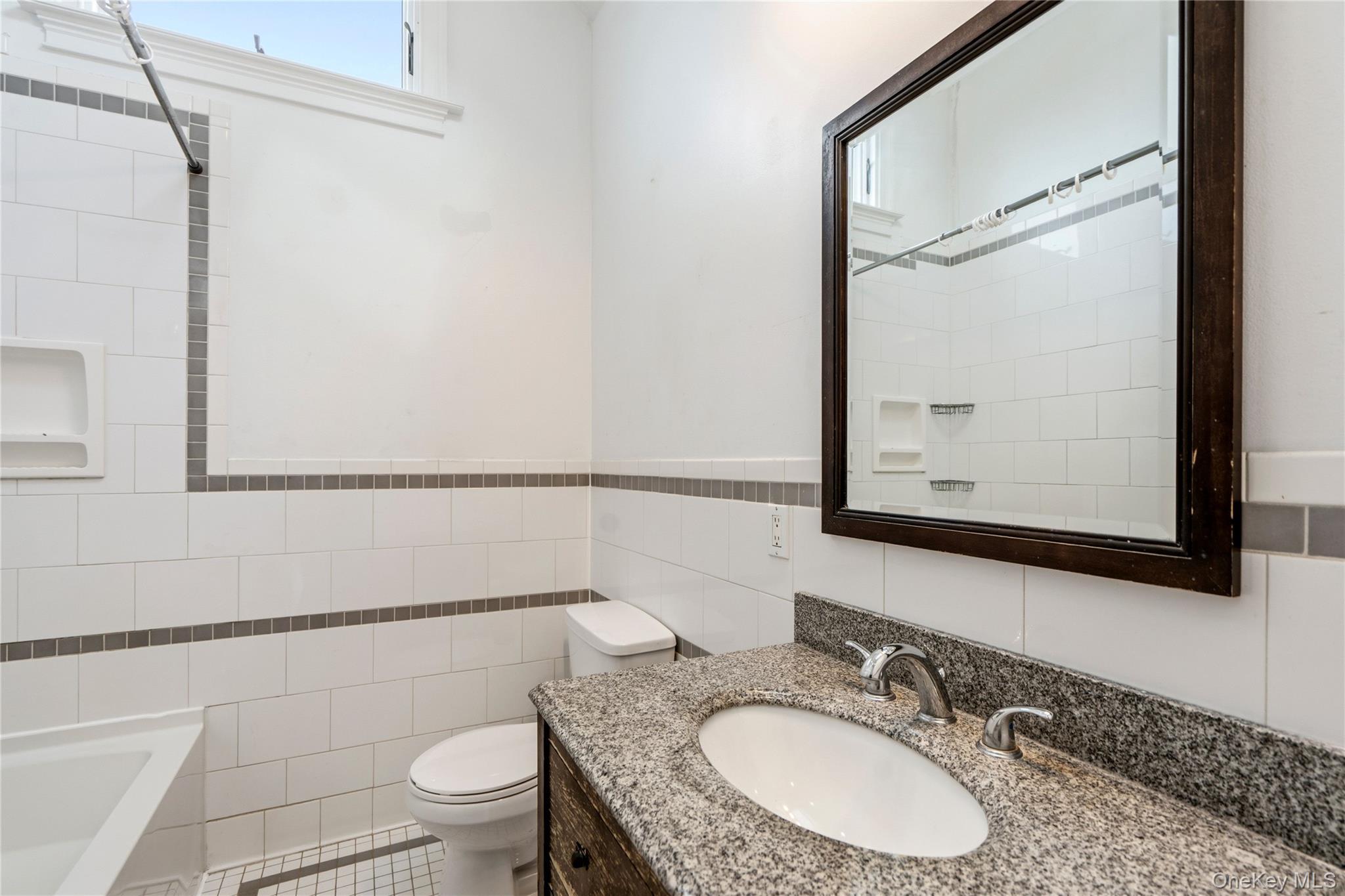Single Family Wilshire Court Nassau County, NY 11520, MLS-1033727-17