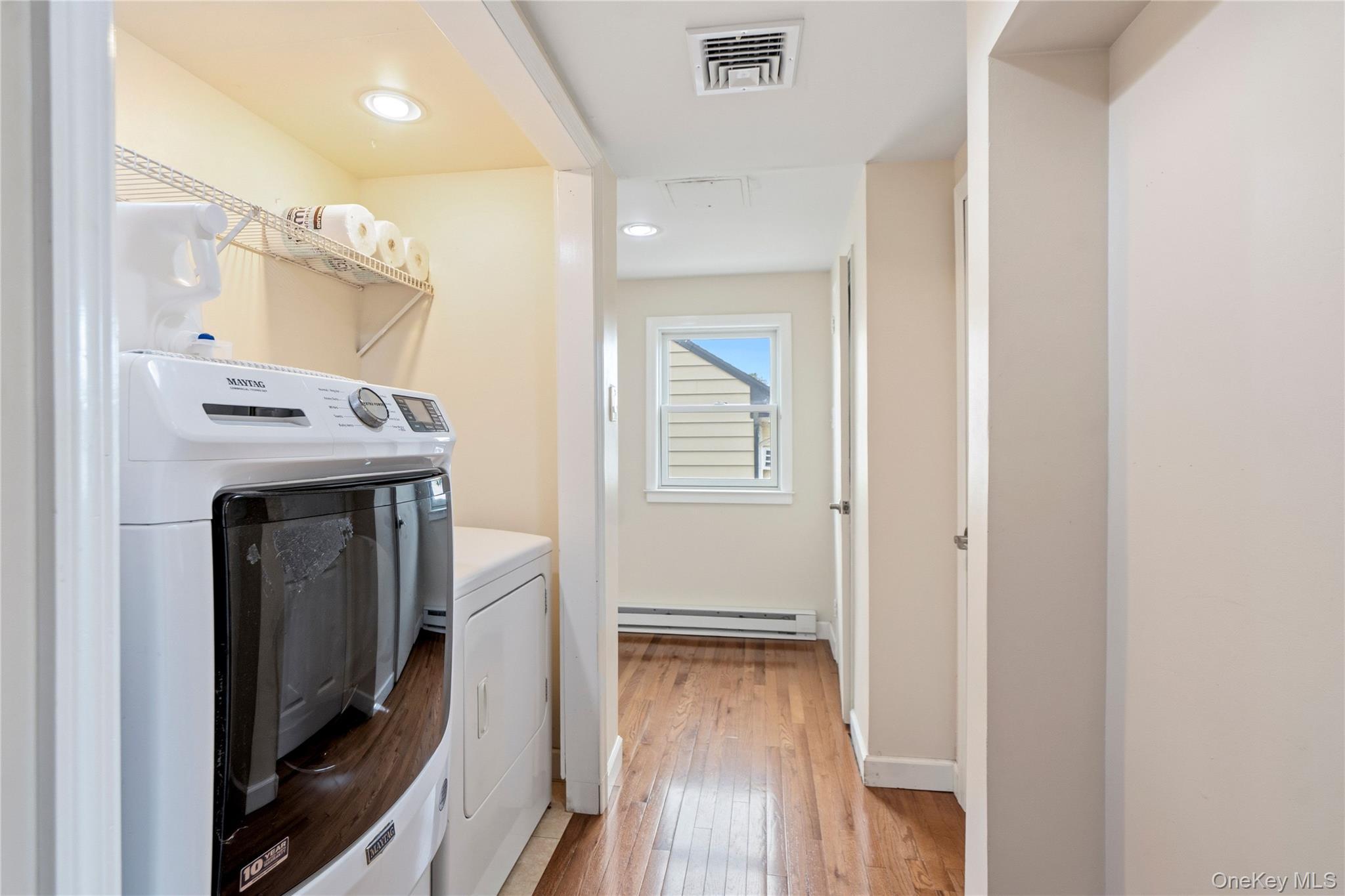 Single Family Wilshire Court Nassau County, NY 11520, MLS-1033727-18