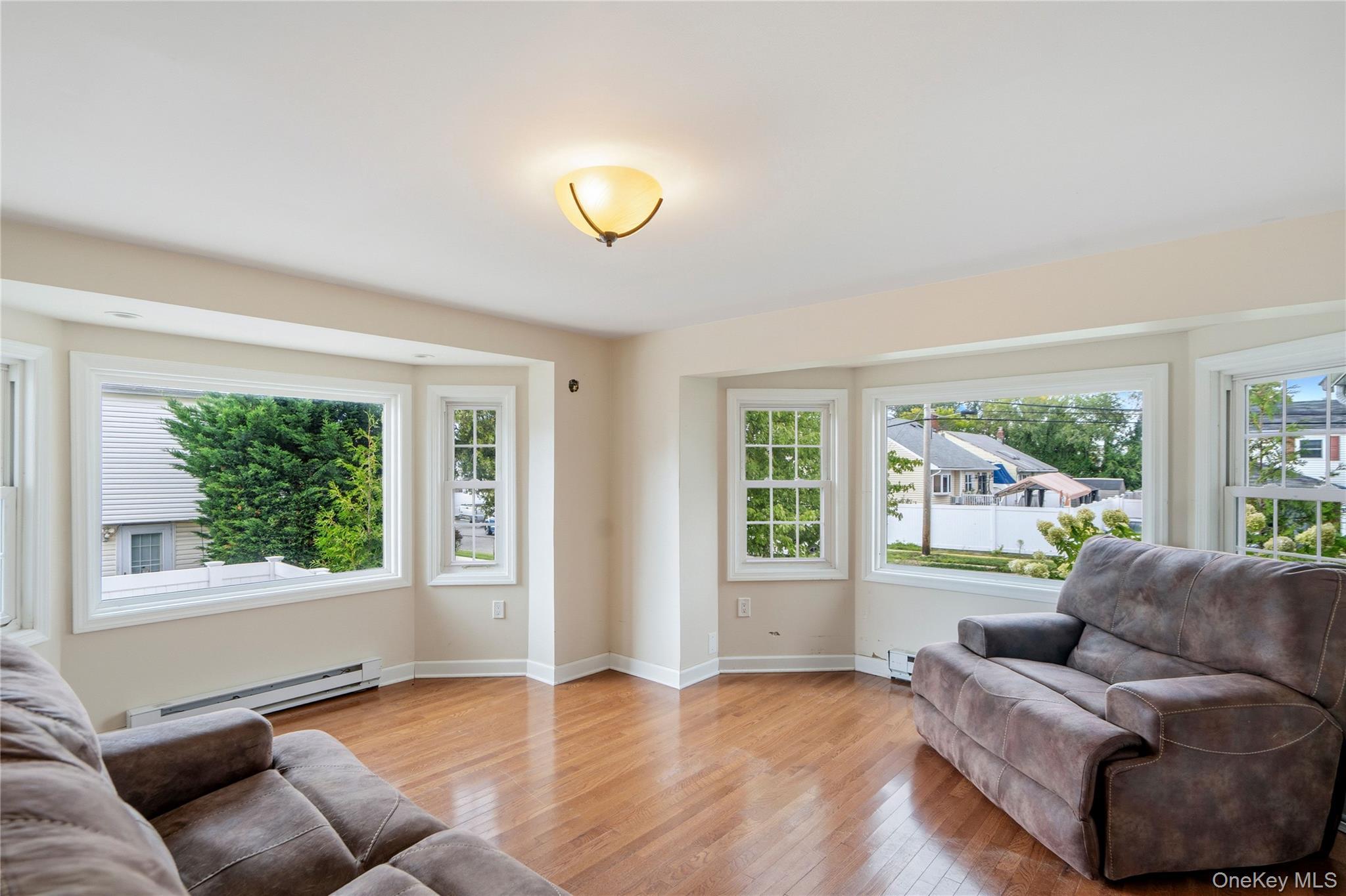 Single Family Wilshire Court Nassau County, NY 11520, MLS-1033727-5