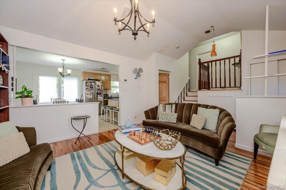 Single Family Cheshire Road Nassau County, NY 11096, MLS-1033735-4