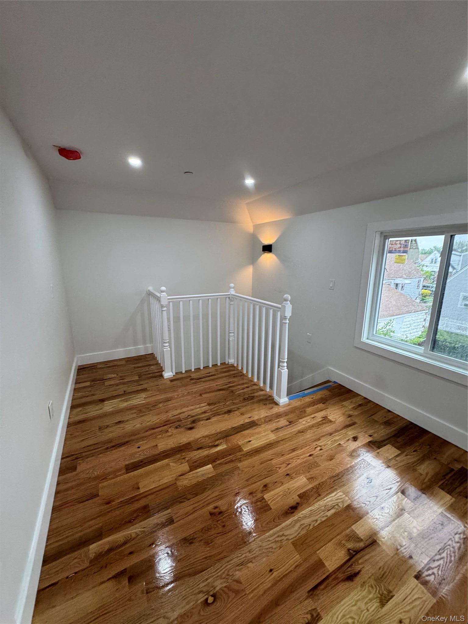 Single Family 195th Street Queens, NY 11413, MLS-1033748-11