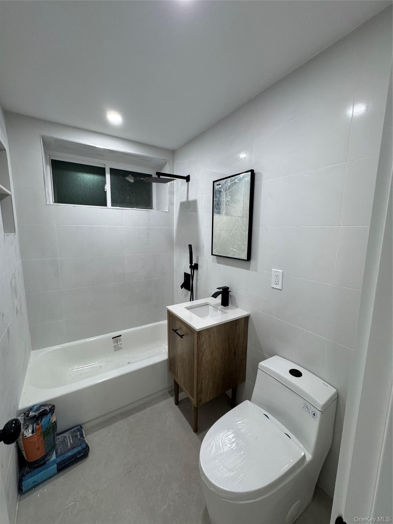 Single Family 195th Street  Queens, NY 11413, MLS-1033748-13