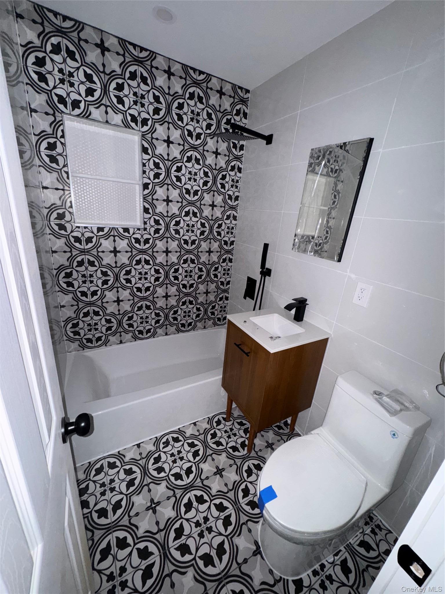 Single Family 195th Street Queens, NY 11413, MLS-1033748-5