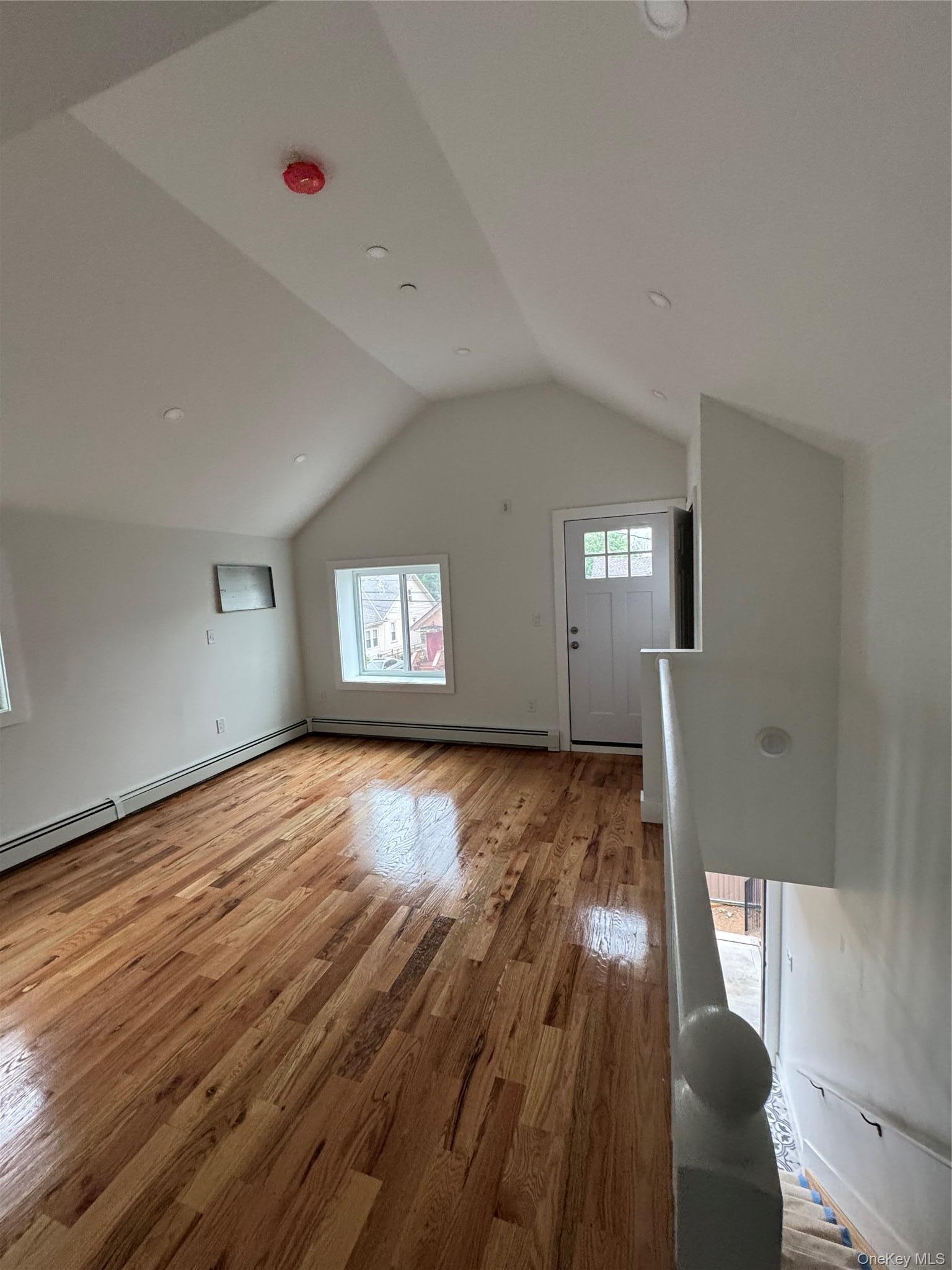 Single Family 195th Street Queens, NY 11413, MLS-1033748-8