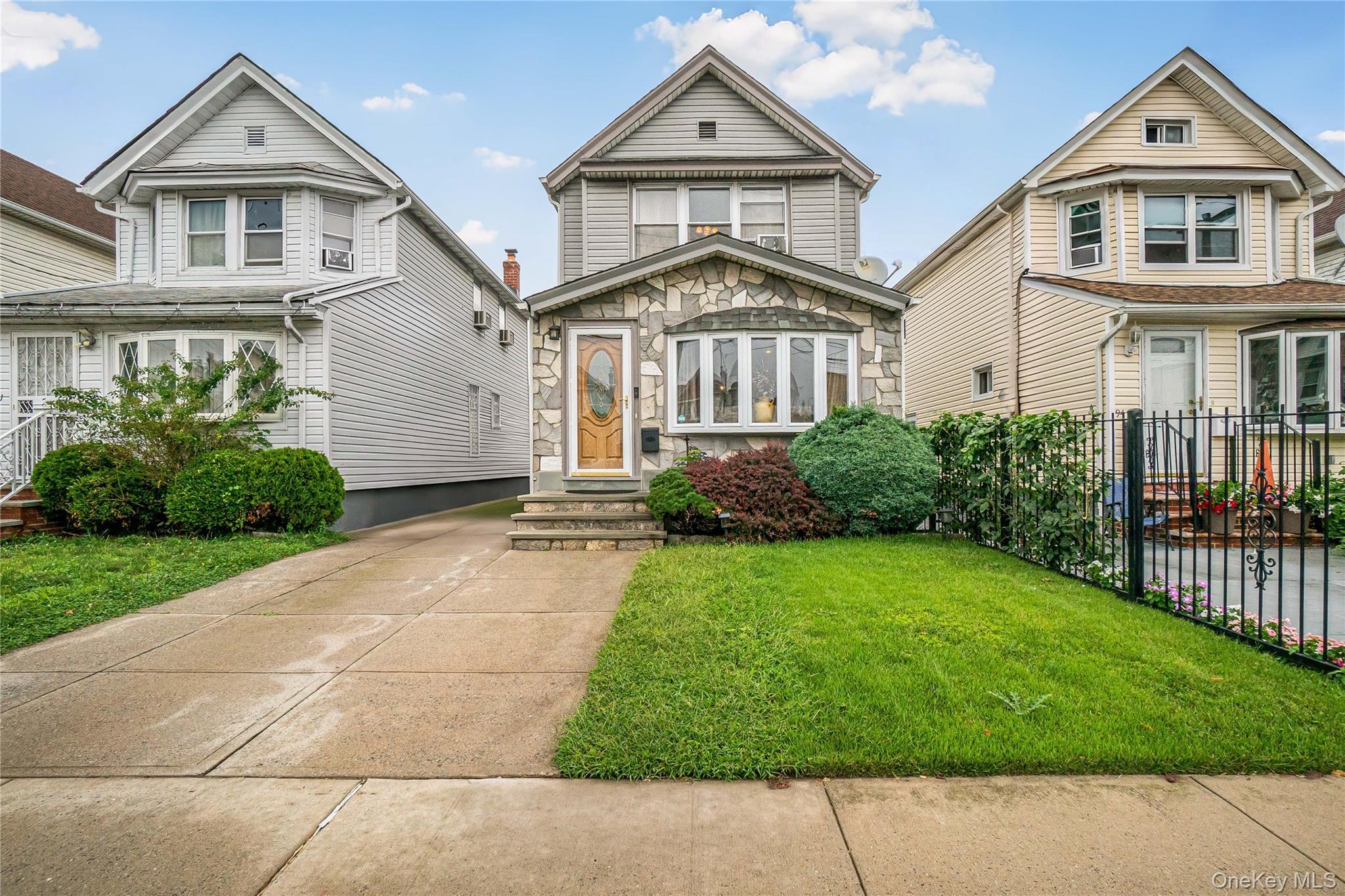 Single Family 209th Street  Queens, NY 11428, MLS-1033775-2