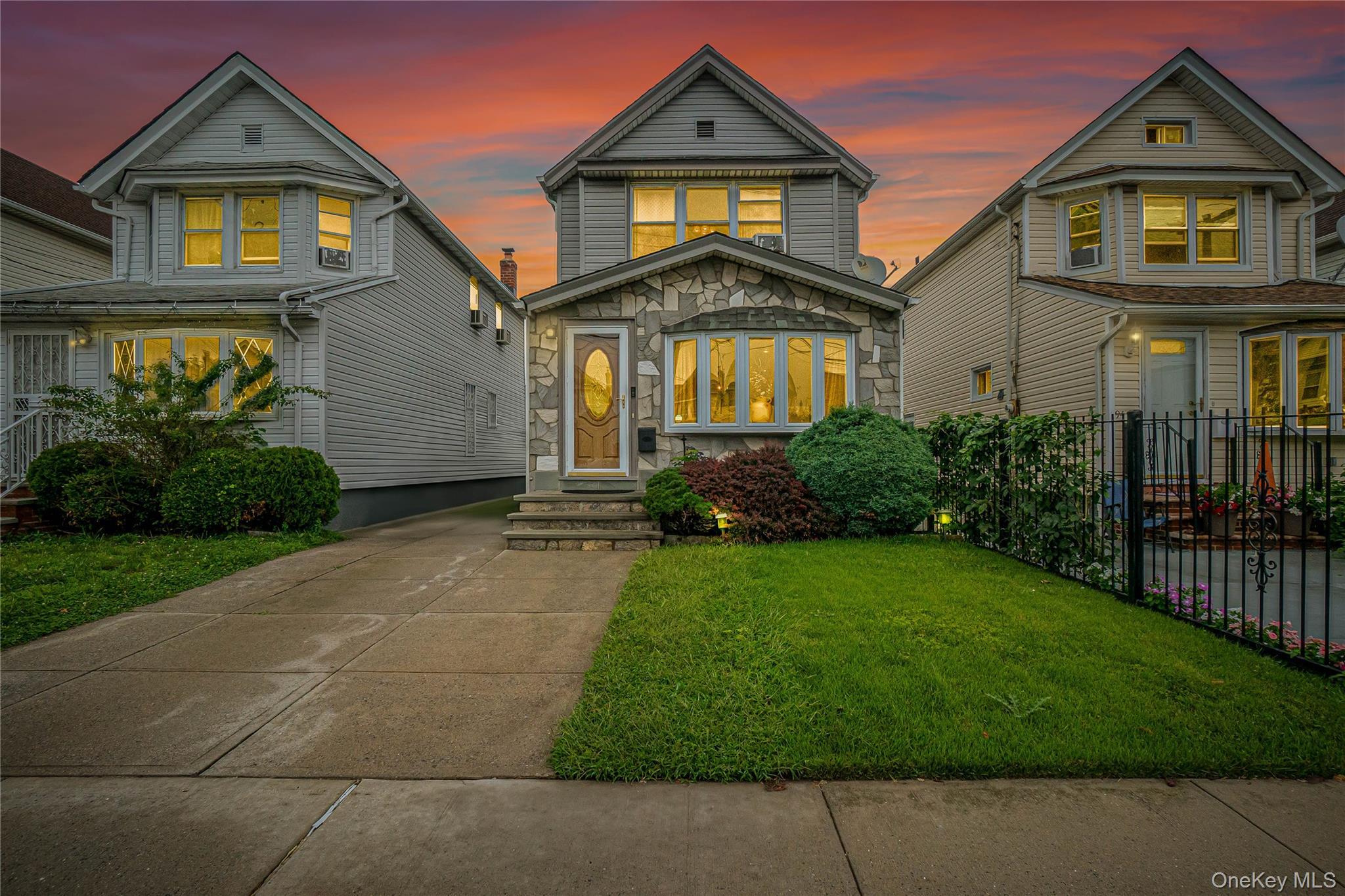 Single Family 209th Street  Queens, NY 11428, MLS-1033775-25