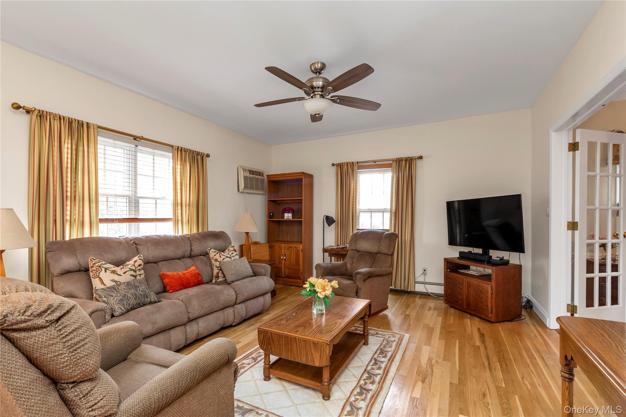 Single Family 48th Avenue Queens, NY 11364, MLS-1033799-6