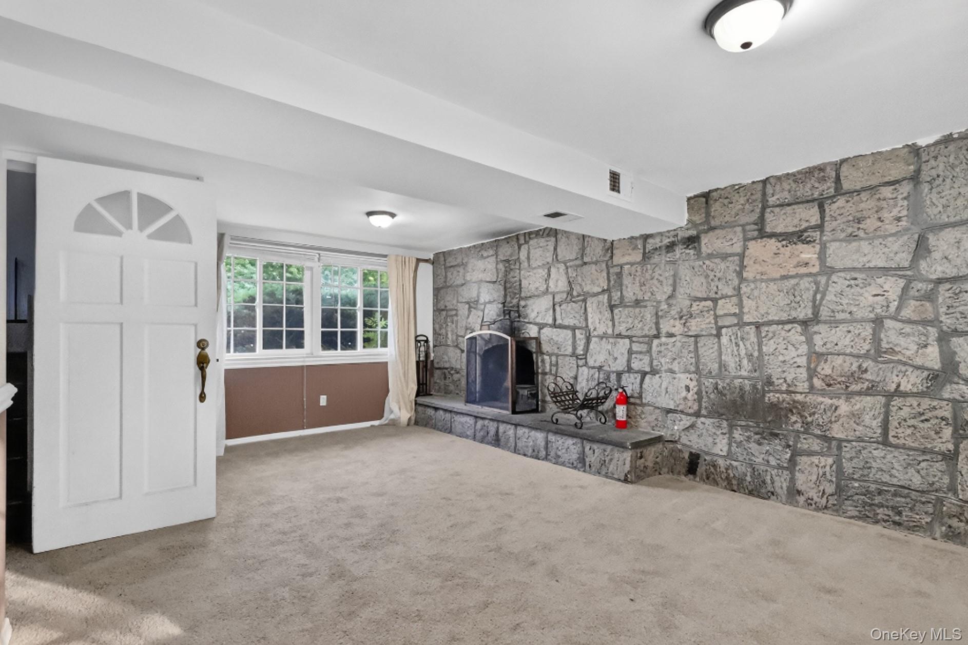 Single Family Branch Lane Suffolk County, NY 11733, MLS-1033815-12