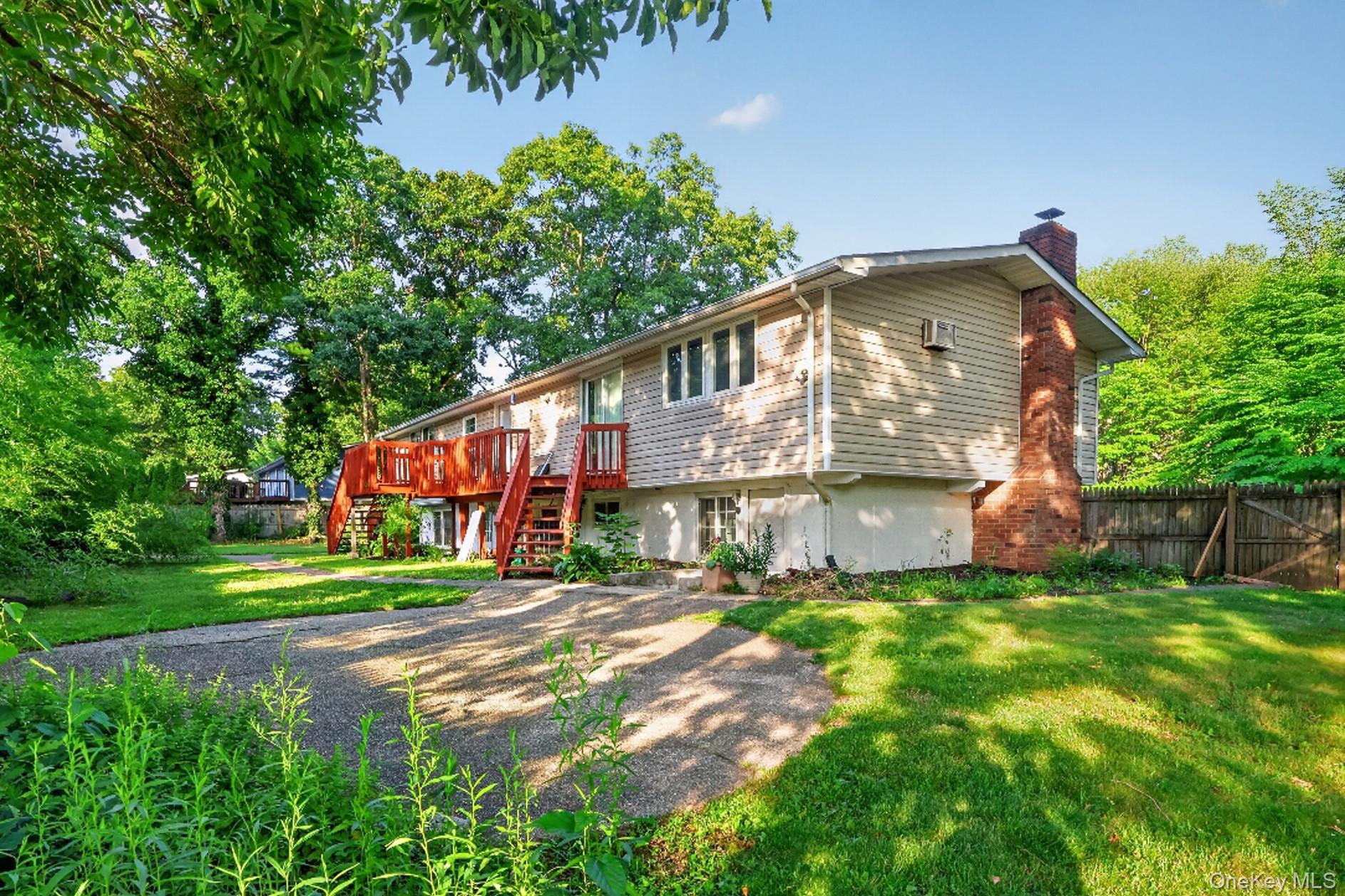 Single Family Branch Lane  Suffolk County, NY 11733, MLS-1033815-18