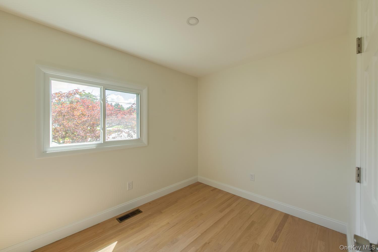 Single Family Trinity Place Dutchess County, NY 12572, MLS-1033820-26