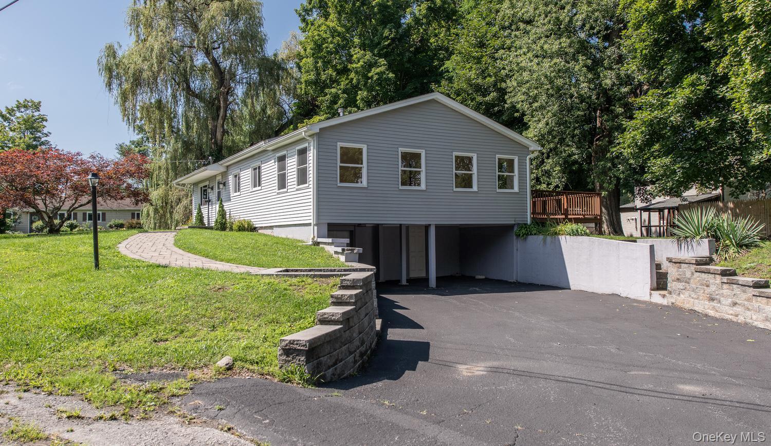 Single Family Trinity Place Dutchess County, NY 12572, MLS-1033820-33