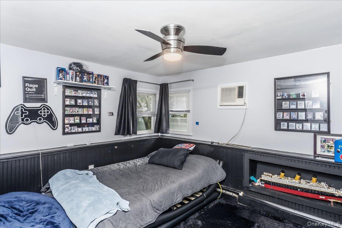 Single Family Netz Place Nassau County, NY 11507, MLS-1033844-22