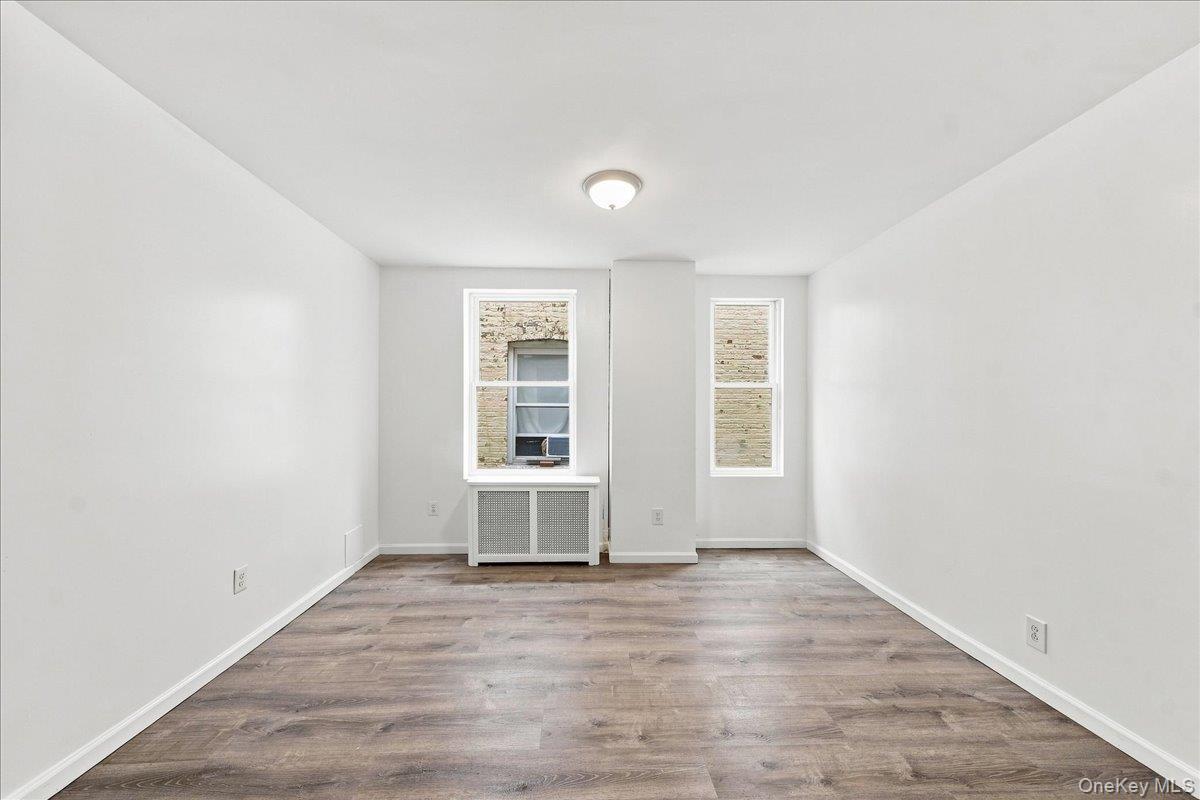 Commercial Sale E 219th Street Bronx, NY 10469, MLS-1033848-11