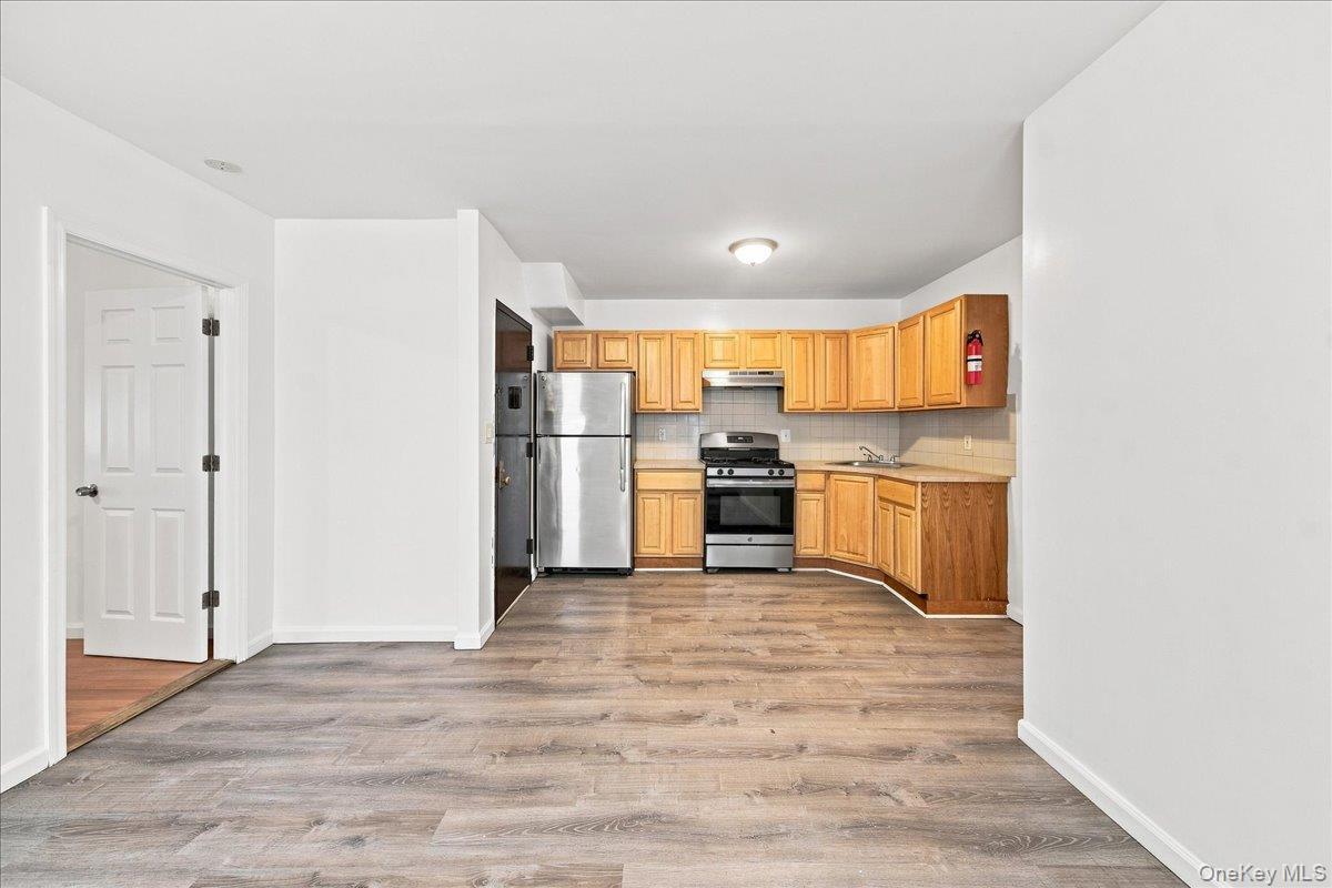 Commercial Sale E 219th Street Bronx, NY 10469, MLS-1033848-12